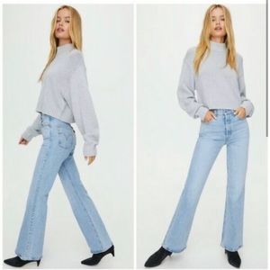 Levi’s Ribcage Flare in tango light wash sz 25 NWT